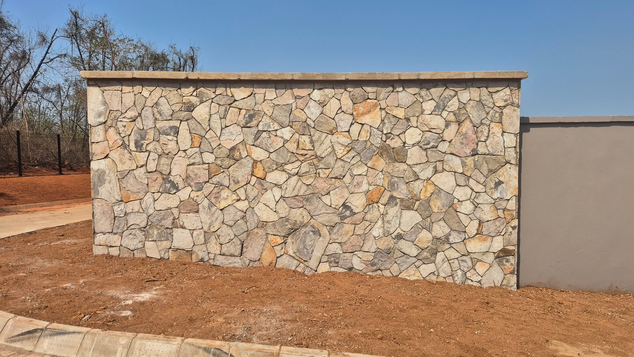 Stone cladding finish